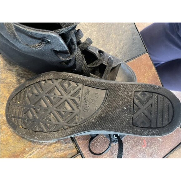 Converse Black Kids High-Top Sneakers size 1 - Picture 11 of 12